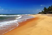 Fortune Residence Hotels near Mount Lavinia Beach