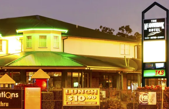 梅多布魯克酒店