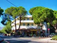 Fantasia Hotel Apartments - Homestays