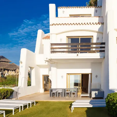 Coral Beach Aparthotel
