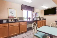 Super 8 by Wyndham Carrollton Hotel a Carrollton