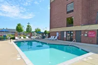 Comfort Suites Outlet Center - Pools