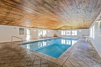 Quality Inn Logan Near University - Pools