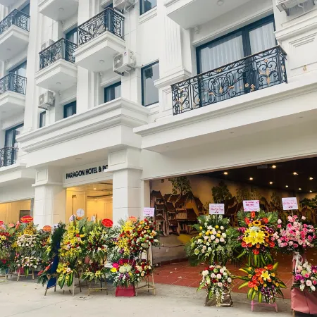 Paragon House and Residence