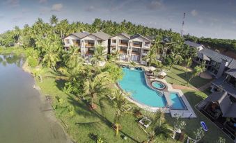 Amaranthe Bay Resort & Spa