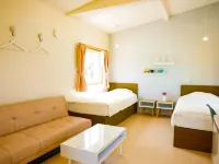 Le Grand Bleu Hotels in Tatsugo