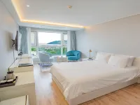 Hotel Sweet Castle Jeju Hamdeok Hotels near Gogwansa