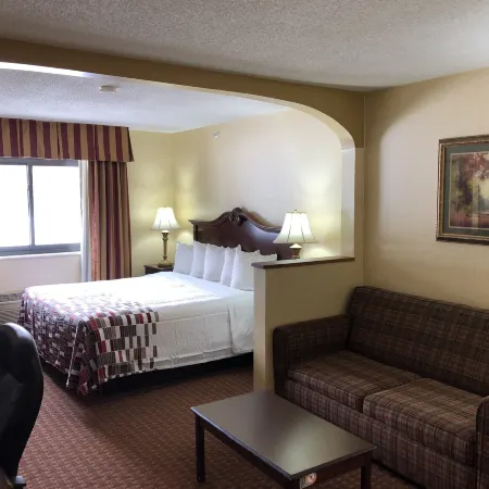 Red Roof Inn & Suites Chestertown