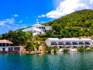 Busuanga Bay Lodge
