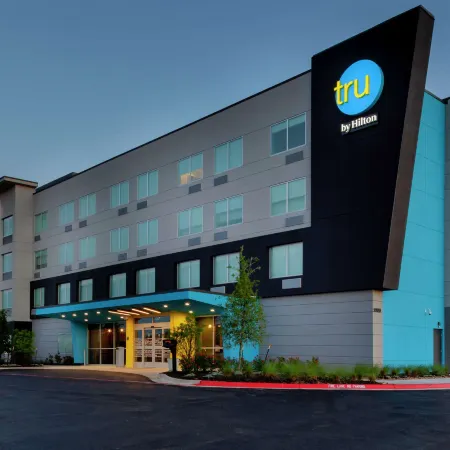 Tru by Hilton Round Rock