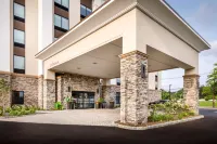 Hampton Inn Paramus - parking