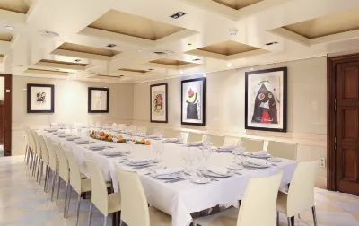 Derby Hotel Barcelona Отели рядом с достопримечательностью «Площадь Каталонии»