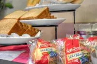Days Inn by Wyndham Mountain View - breakfast