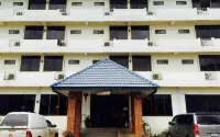 Thanakorn Garden Hotel Hotel di Uttaradit
