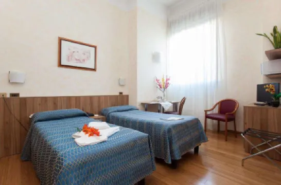 Residence Lepontina Hotels near Zara Station