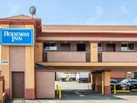 Rodeway Inn Hotels near Pershing Field