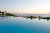 Capovaticano Resort Thalasso Spa - Pools