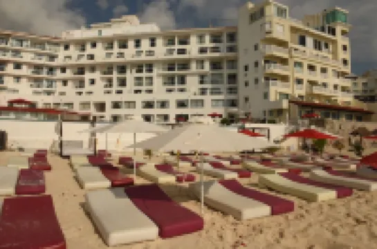 Cyan Cancun Resort & Spa
