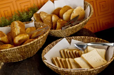 Tierra Viva Puno Plaza Отели рядом с достопримечательностью «Inti Trail»