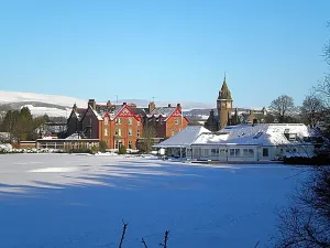 Glenesk Hotel