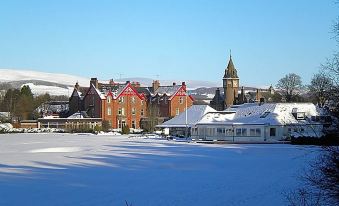 Glenesk Hotel