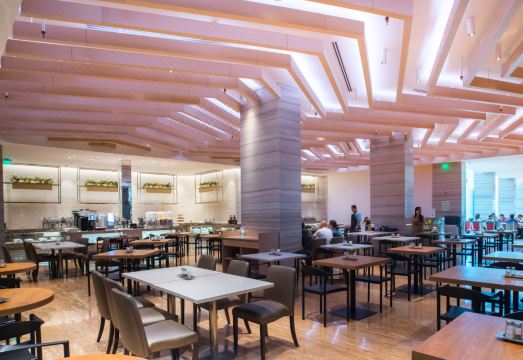 홀리데이 인 익스프레스 마닐라 뉴포트 월드 리조트 외관