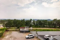 Hotel Juno - Motels