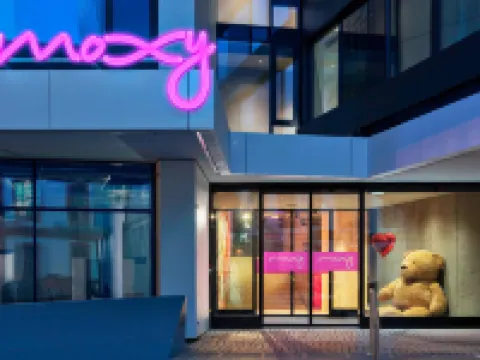 Moxy Frankfurt City Center Hotels near Goethe House