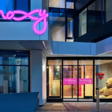 Moxy Frankfurt City Center Отели рядом с достопримечательностью «Исторический музей»