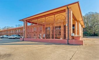 OYO Hotel Jefferson TX Hwy 59