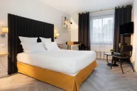 Hotel Chromatics by HappyCulture