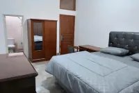Muslim 1 Guest House Hotels in Regol