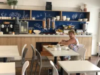 Ibis Budget Gosford - servizio colazione