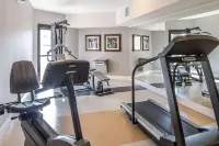 Comfort Inn & Suites Market - Airport