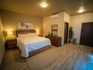 California Comfort & Suites