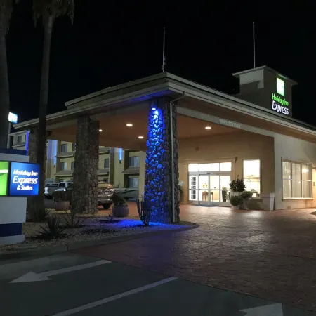 Holiday Inn Express & Suites CORNING by IHG
