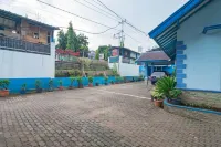 RedDoorz Syariah At Jl Pangeran Hidayatullah Cianjur Hotel dekat Curug Ceret (Naringgul)
