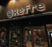 Nikoh Capsule Hotel Refre - Hostel - Caters to Men