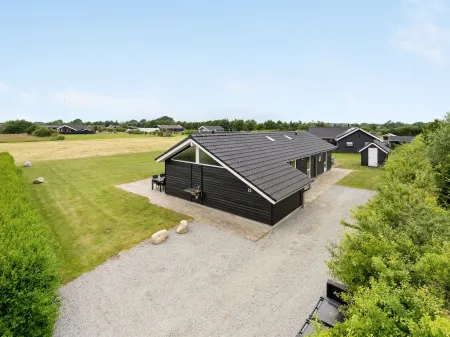 "Finja" - 500m from the Sea Отели в г. Sydals