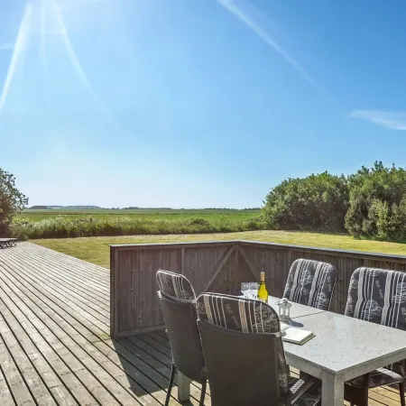 "Anund" - 1.4km from the Sea