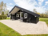 "Uolevi" - 200m from the Sea - parking