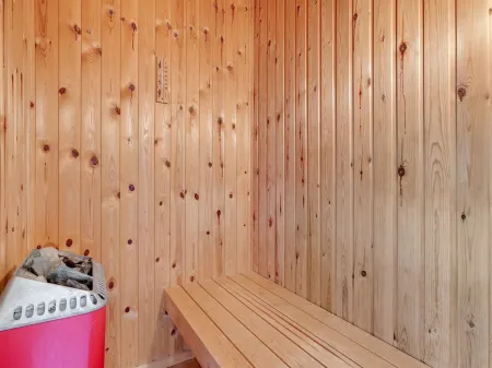 "Bertie" - 700m from the Sea