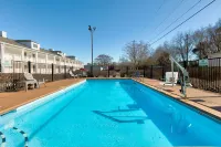 Baymont by Wyndham Prattville/Montgomery - Pools