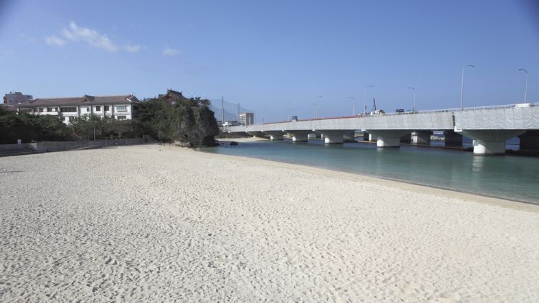 2. 호텔 로코 인 ..