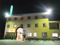 Business Hotel Sugi Các khách sạn gần JR Aira station