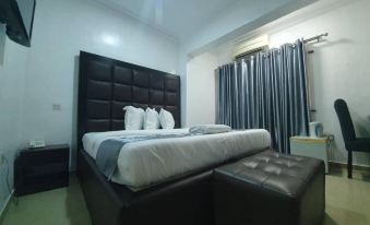 4th Apartments Hotel