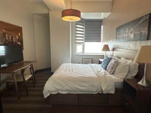 Suites de Marina Manila with Netflix