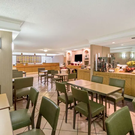 La Quinta Inn by Wyndham San Antonio Market Square Отели рядом с достопримечательностью «Центр города - Набережная»