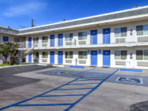 โมเทล 6 ฟีนิกซ์ แอริโซนา - สนามบิน - ถนนสาย 24 โรงแรมในฟีนิกซ์