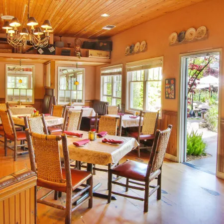 Cambria Pines Lodge